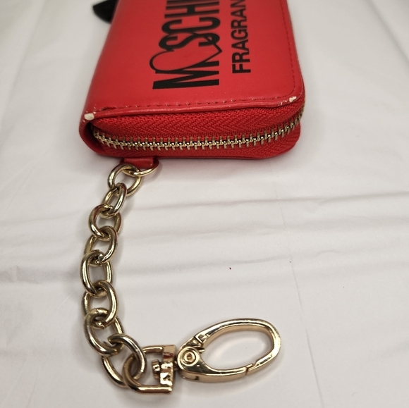 Moschino Red Wallet with Gold Chain - Picture 3 of 11